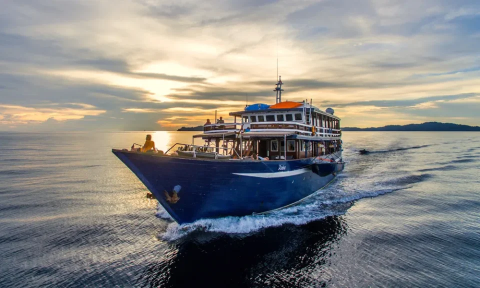 liveaboard